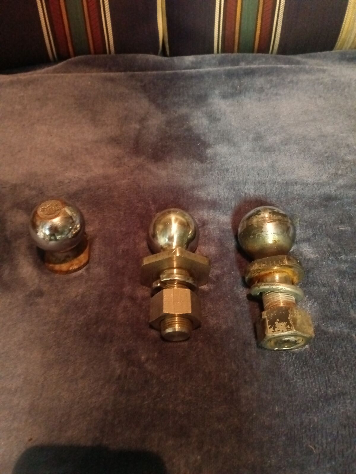 Trailer Hitch Balls 2" &  2" &  1 7/8" is with treads