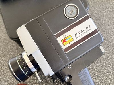 VINTAGE FOCAL TLZ AUTOMATIC SUPER 8 MOVIE CAMERA W/ CASE. KMART