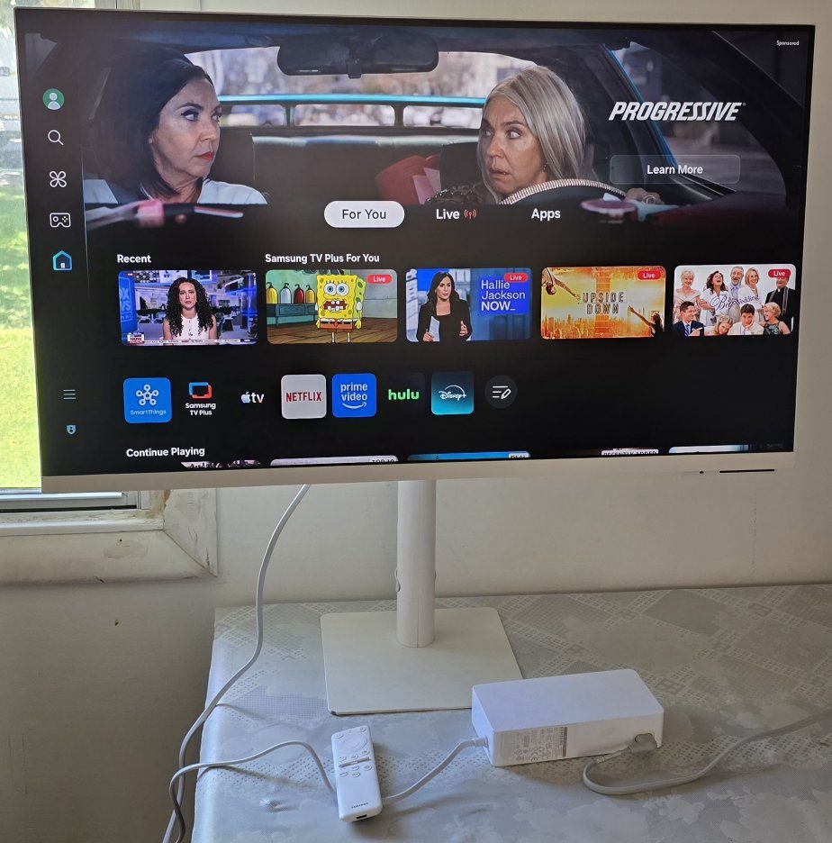 Samsung S32CM703UN is a 32-inch 4K UHD Smart Monitor from the M70C series