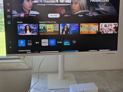 Samsung S32CM703UN is a 32-inch 4K UHD Smart Monitor from the M70C series