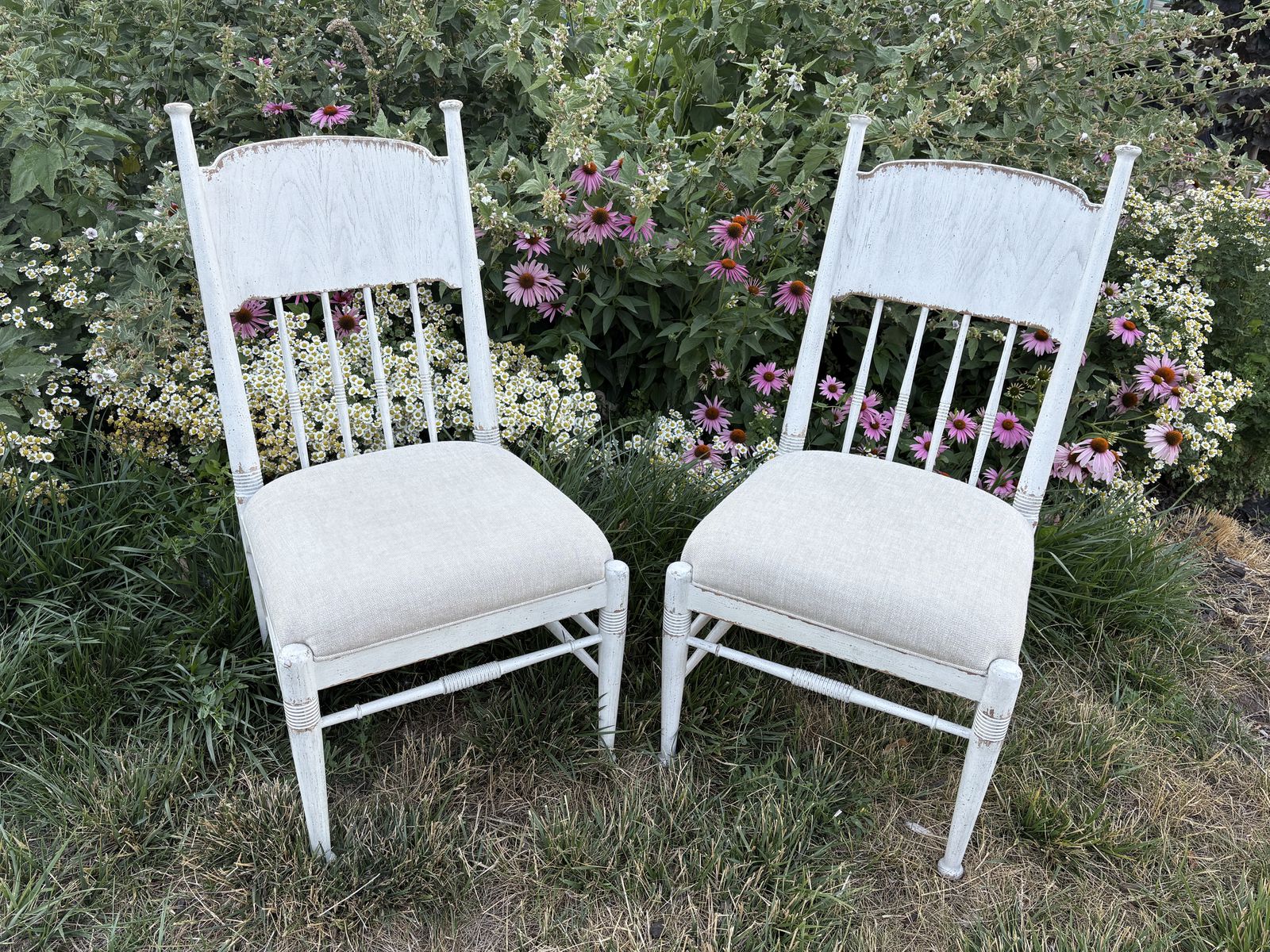 Hooker Furniture "Americana" Dining Chairs - Daisy White (Set of 2)