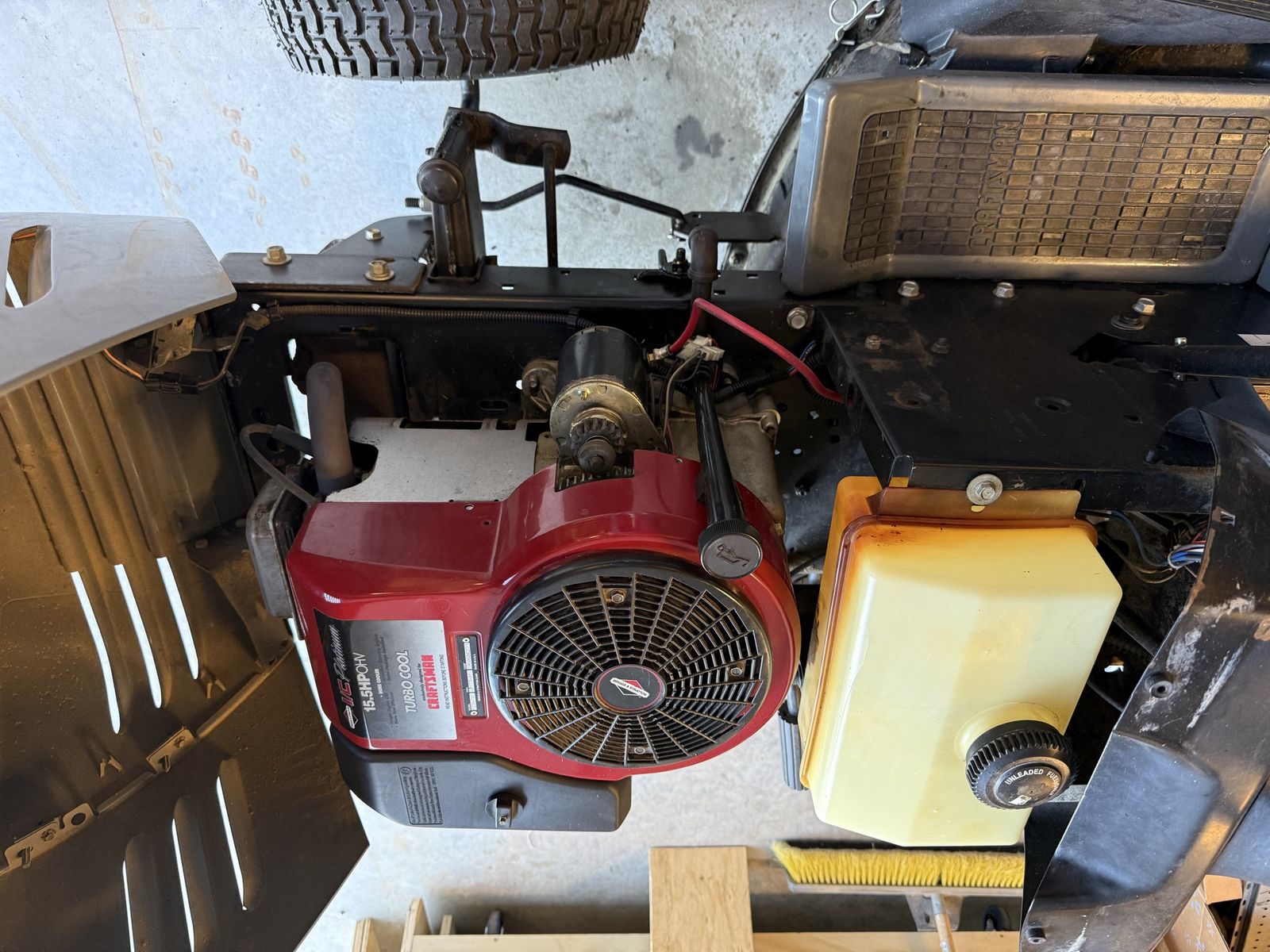 Main image 6