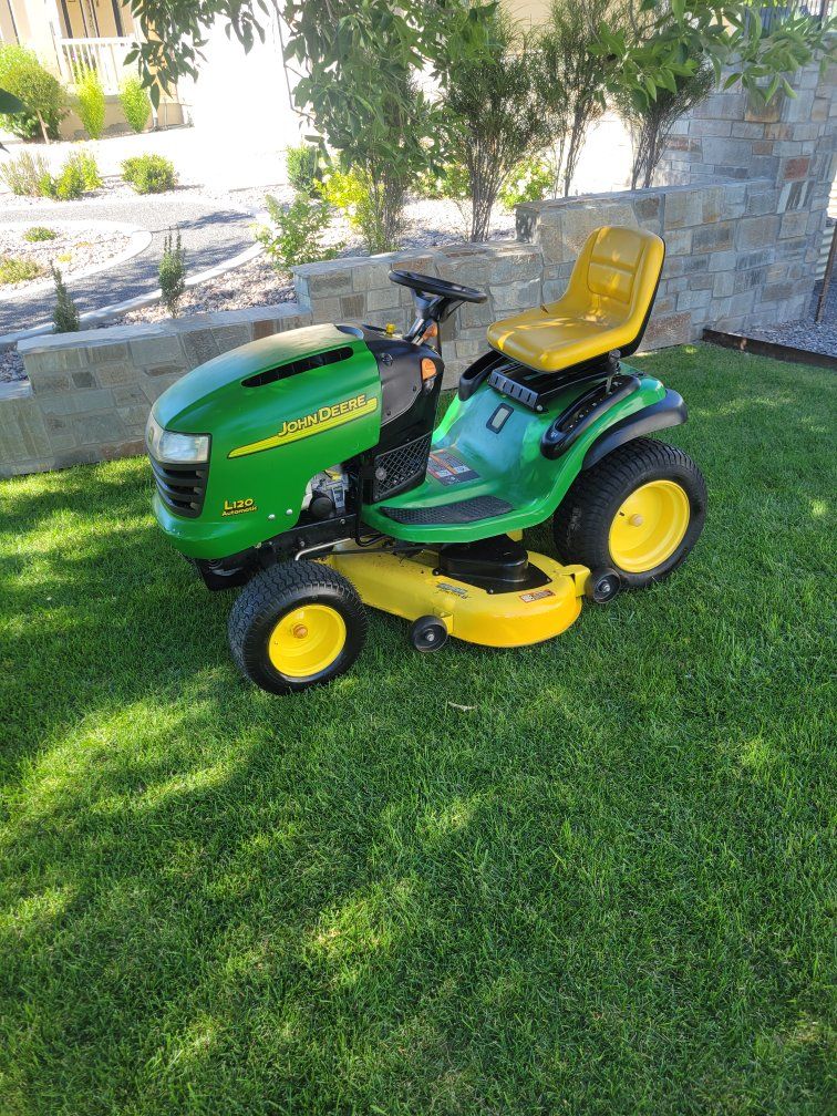 john deere riding mower