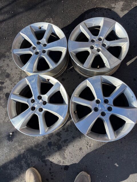 2014 Subaru Ouback 17" wheels