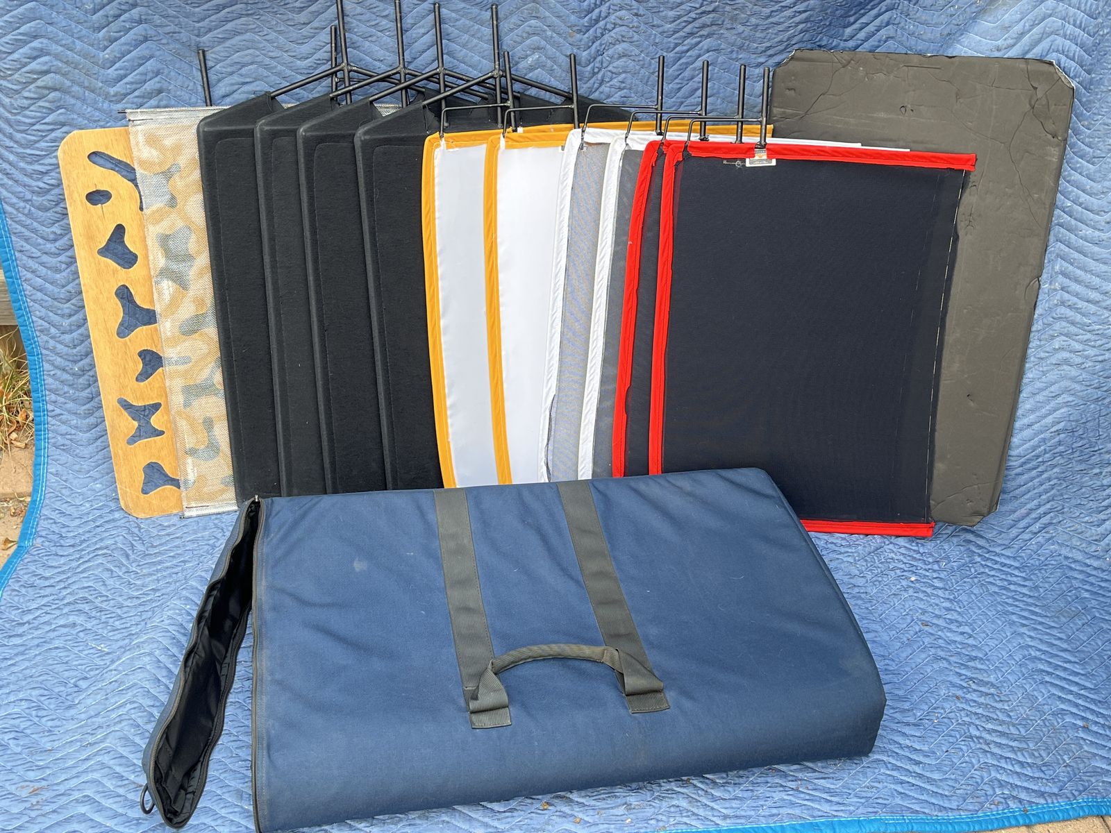 Matthews 18" x 24" Custom 12-Piece Flag Kit + Custom Padded Travel Case