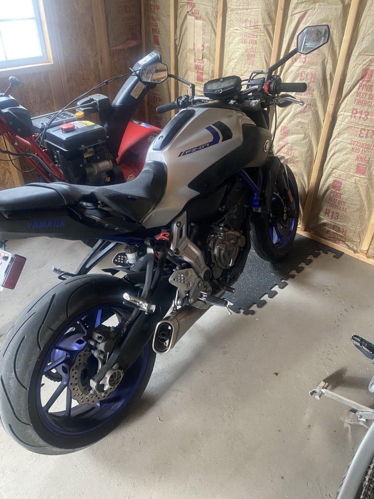 2016 Fz07