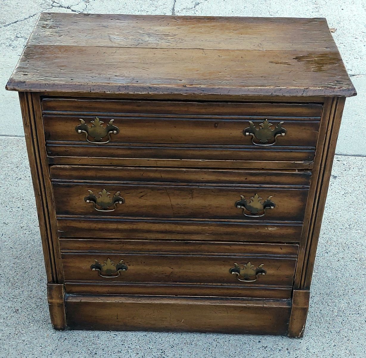 Dresser Antique Eastlake Small 3 Drawer