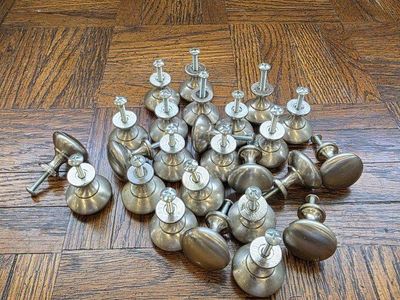 Cabinet knobs