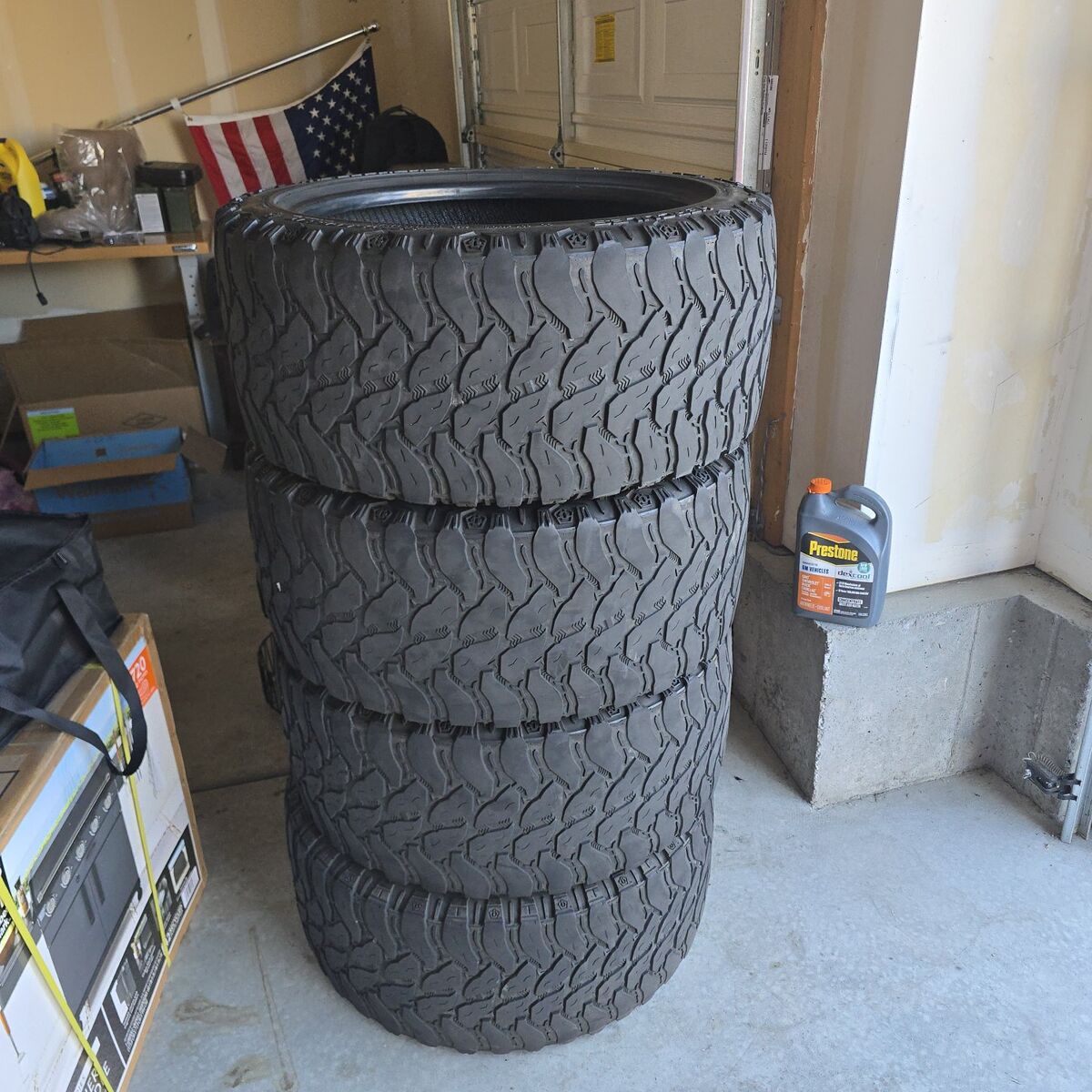 12 wide tires 33x12.50r22