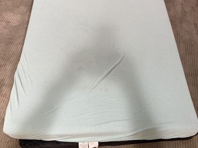 2 Full Size Beds + Memory Foam Mattresses – Lightly Used