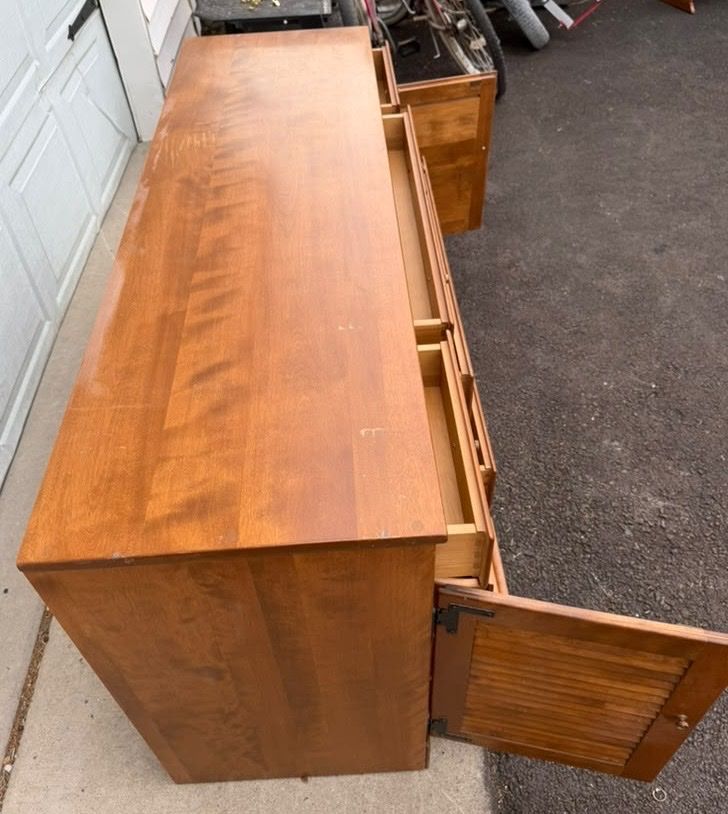 Main image 6
