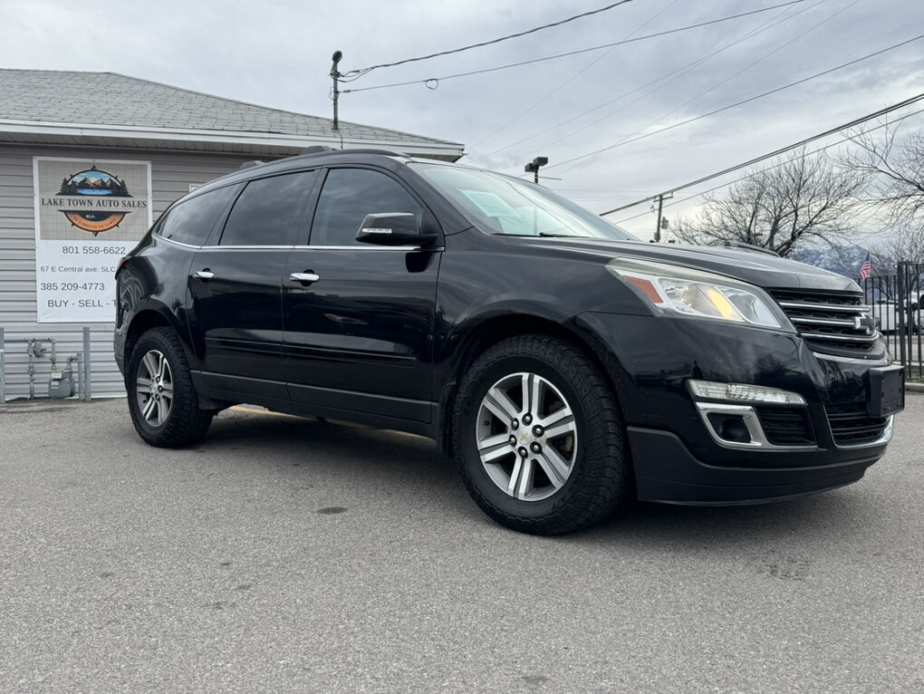 2017 CHEVROLET TRAVERSE LT