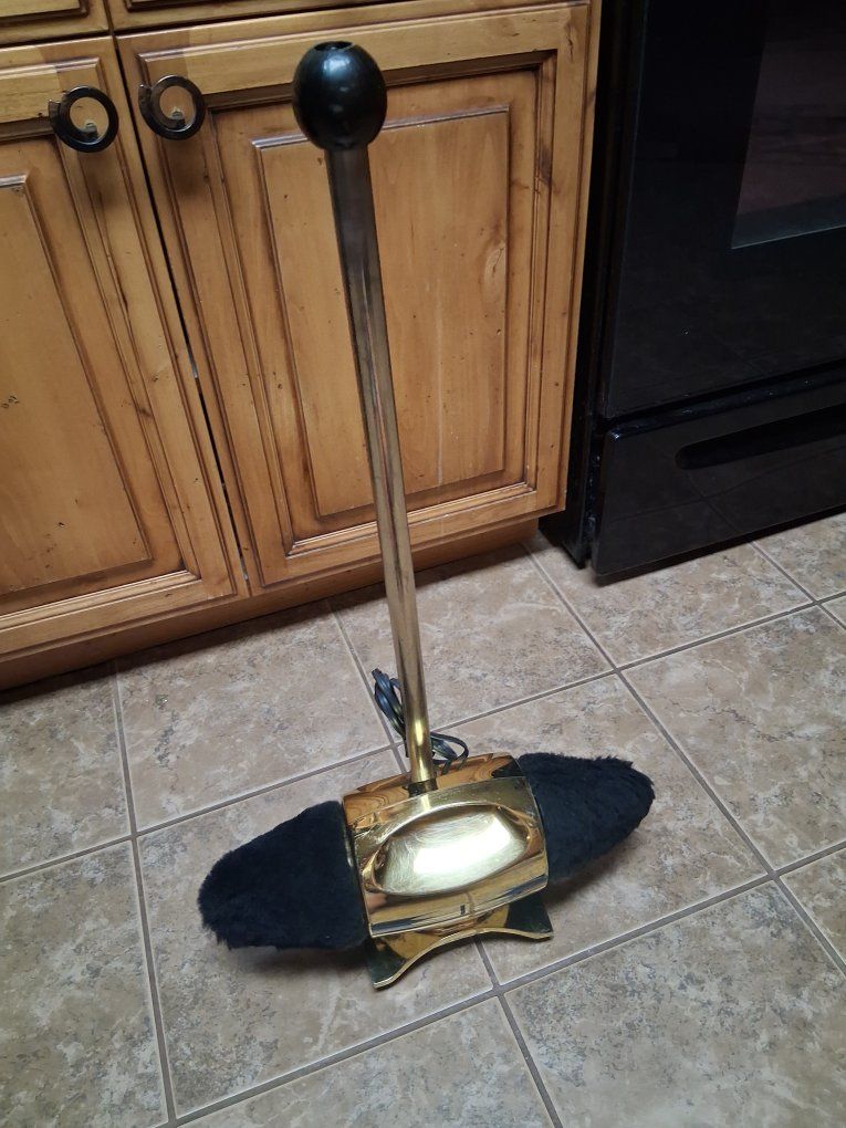 shoe polisher