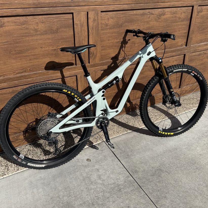 Yeti SB120 – 2024