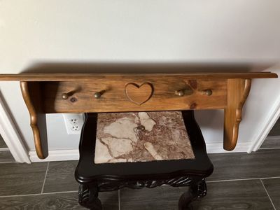 4 Peg Heart Shelf