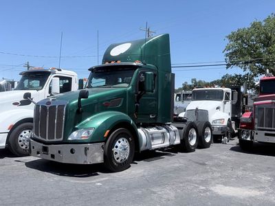 2018 Peterbilt 579 Day Cab Truck