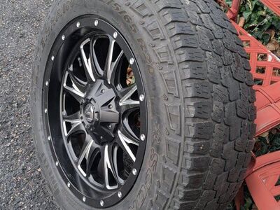 New - 2 x Fuel Throttle 20 inch Ram Tundra Rivian