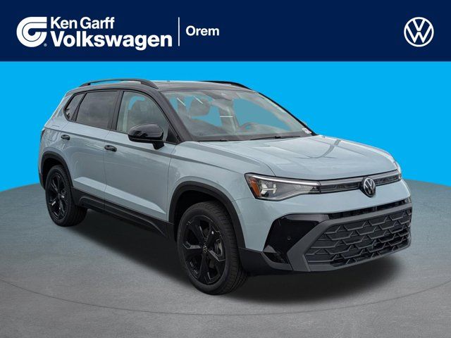 2026 Volkswagen Taos SE Black 4Motion