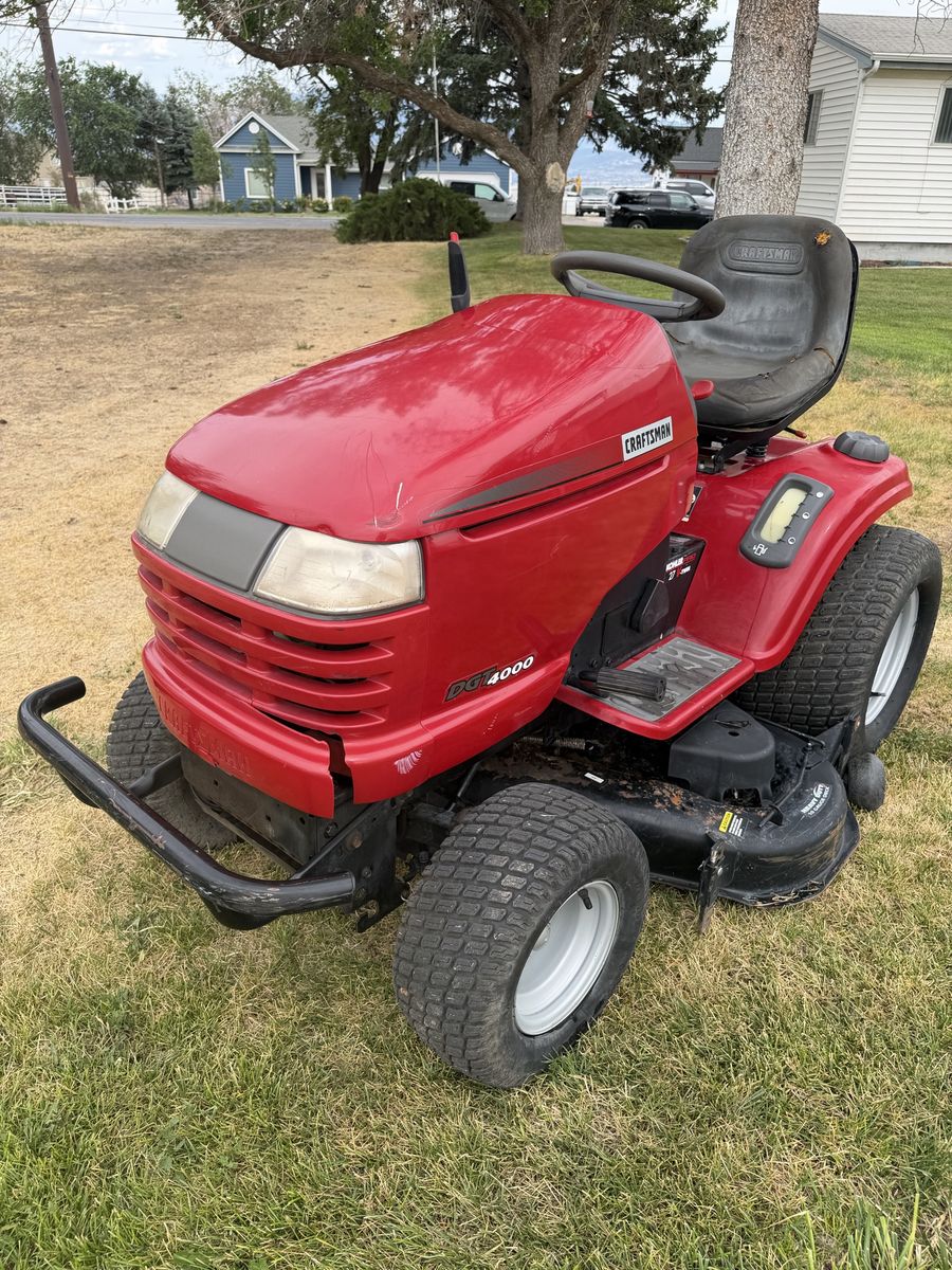 Craftsman DGT4000 27HP Kohler Pro V-Twin Riding Lawn Mower