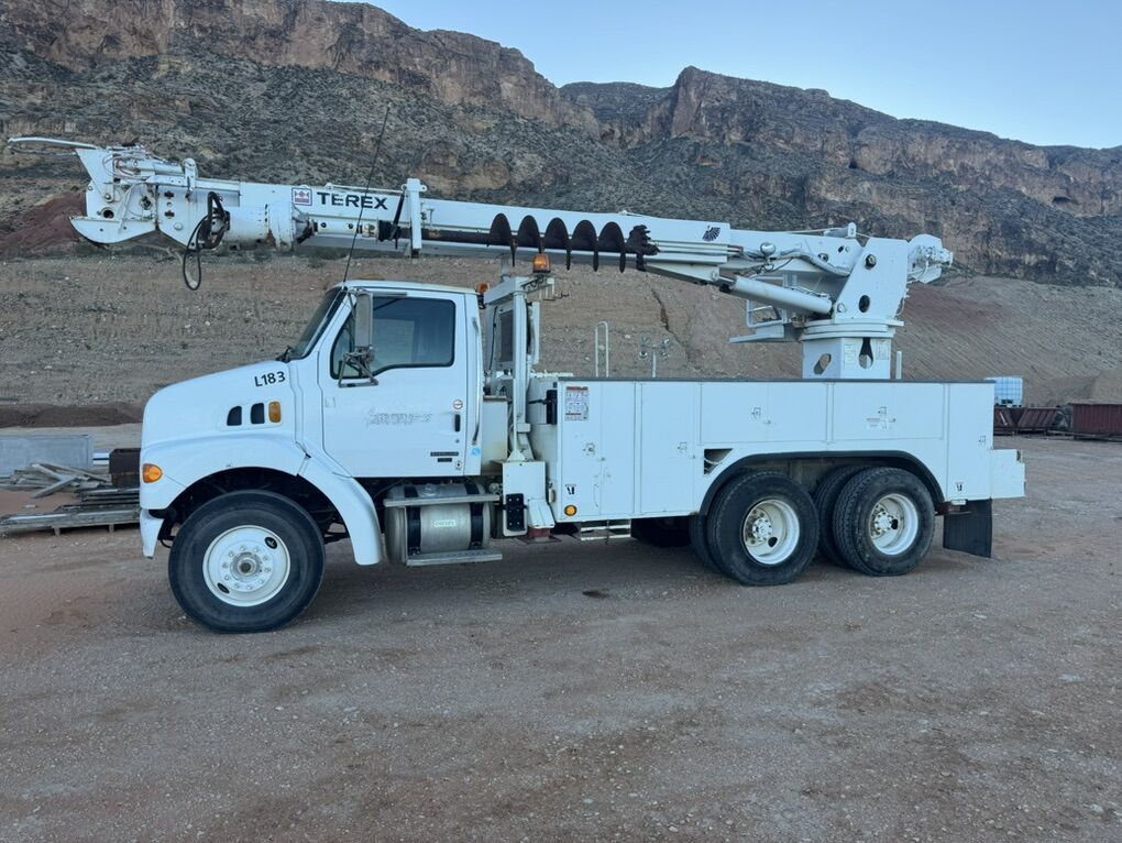 Digger Crane Utility Truck