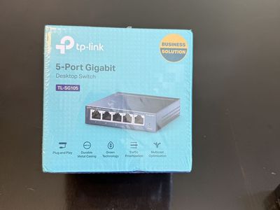 TP-Link TL-SG105 5-Port Gigabit Desktop Switch - Plug & Play