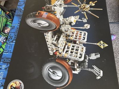 Lego lunar rover