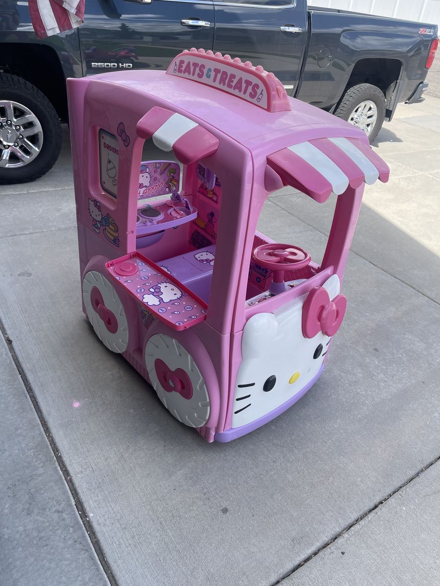 Kids hello kitty power wheels truck 