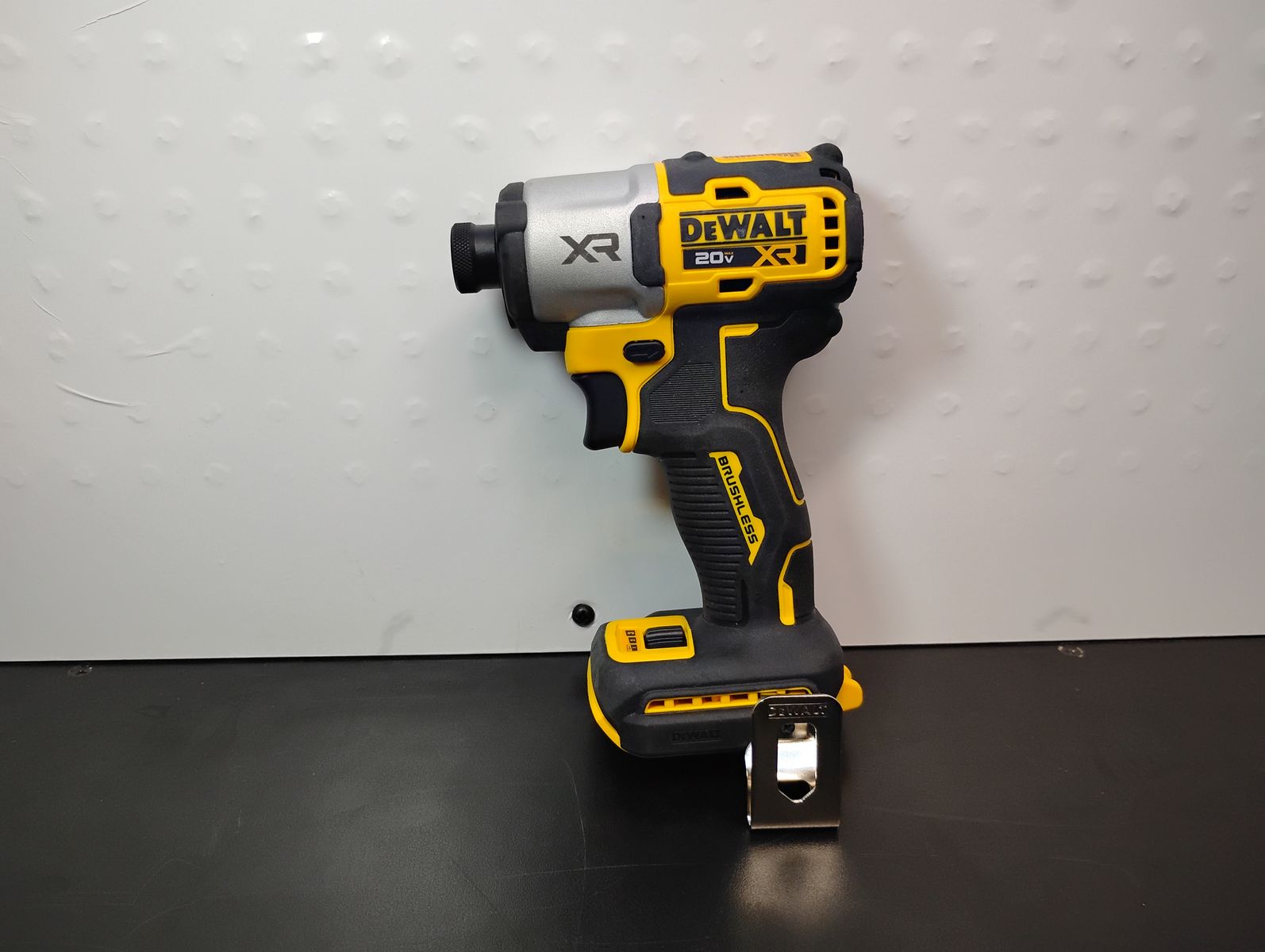 Dewalt DCF845 XR Brushless 1/4 in. 3-Speed Impact Driver tool only