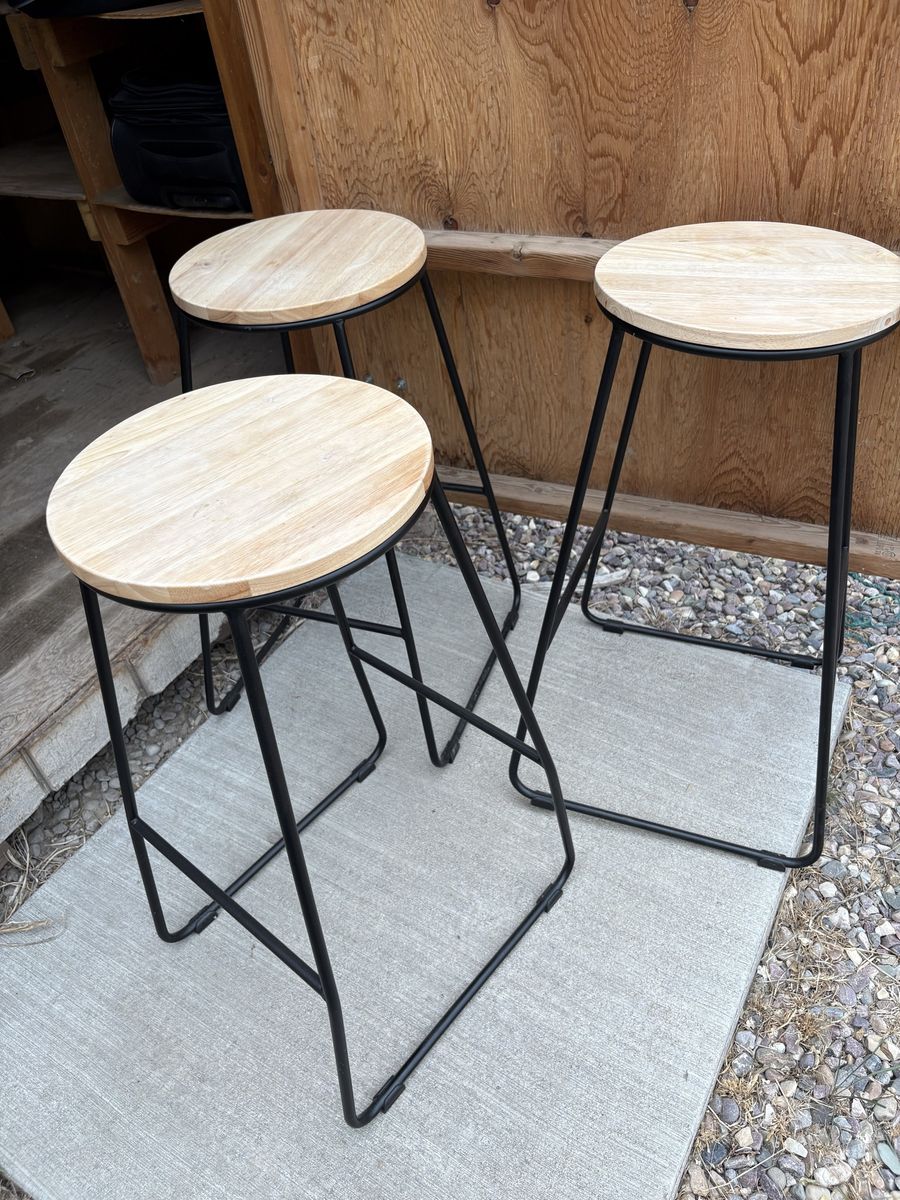 Set of 3 Industrial Modern Bar Stools with Wooden Seats and Black Metal Frames