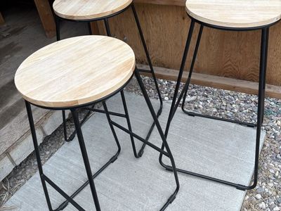 Set of 3 Industrial Modern Bar Stools with Wooden Seats and Black Metal Frames