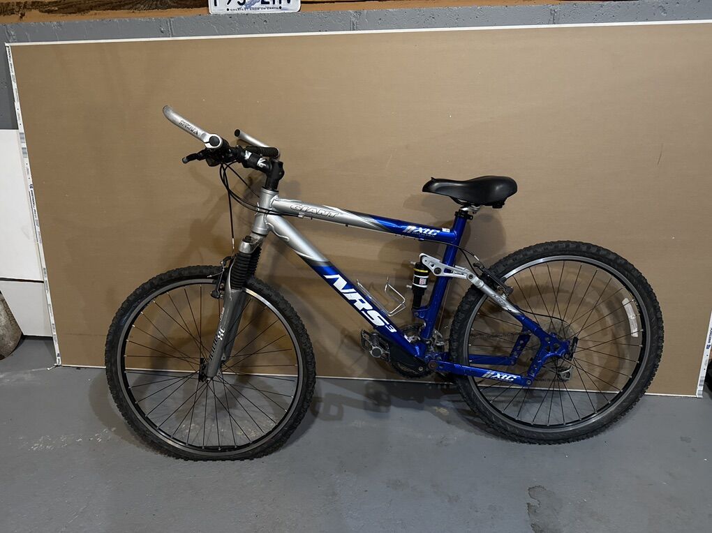 GIANT NRS3 XtC PRO SERIES Mountain Bike