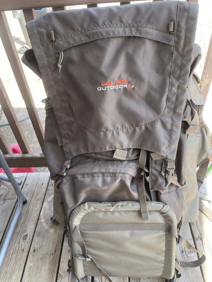 ALPS OutdoorZ Commander External Frame Hunting Backpack Pack Bag