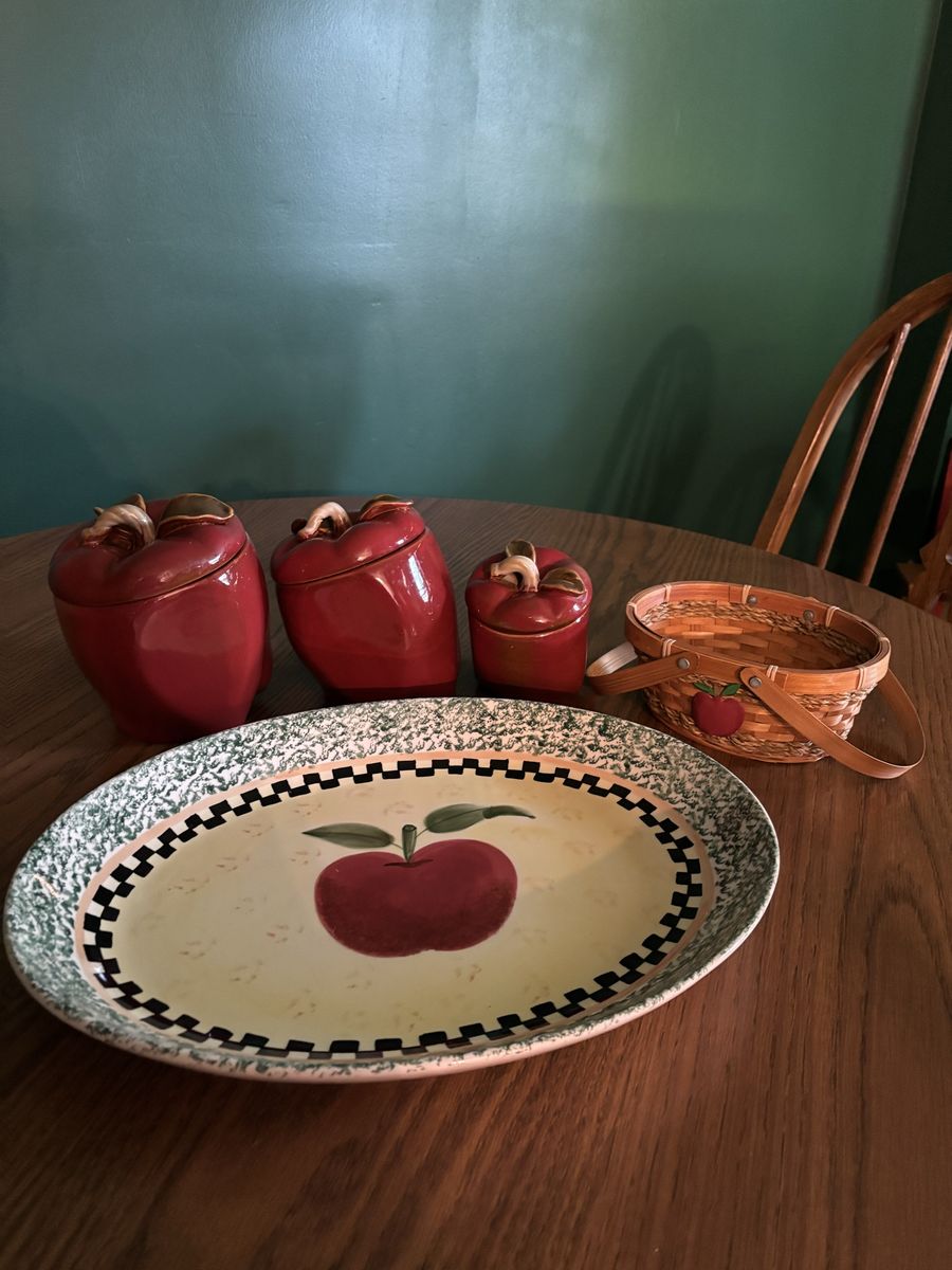 Vintage Apple Kitchen Decor Bundle