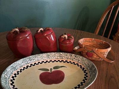 Vintage Apple Kitchen Decor Bundle