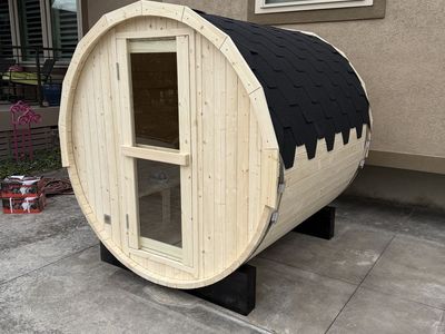 4-Person Out Door Barrel Sauna