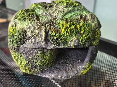 Zilla SM Rock Lair Reptile Hideout - Small, Naturalistic Mossy Finish