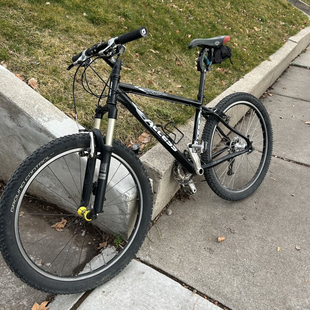 Access XCL Hard-Tail Mountain Bike