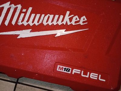 milwaukee drill and impact set m18