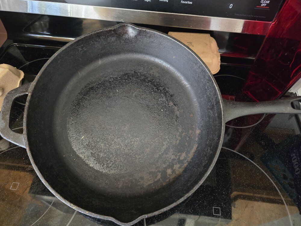 Tramontina Cast Iron Skillet (12")