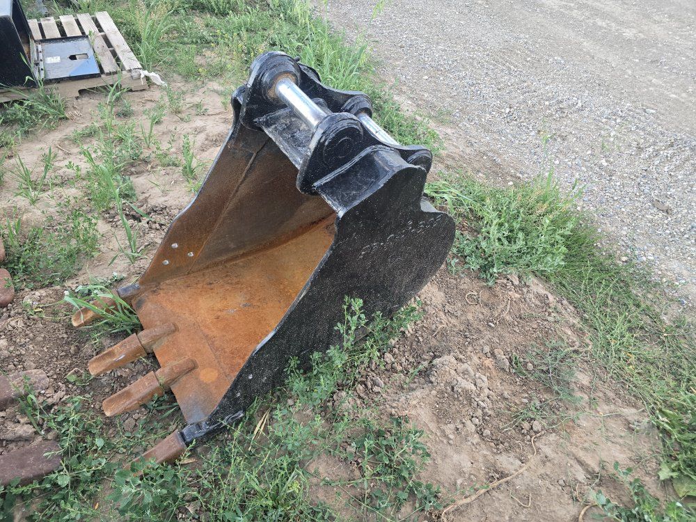 Main image 6