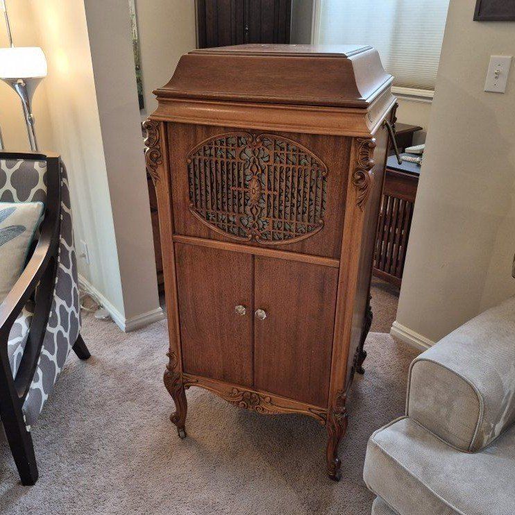 Brunswick Floor Model Phonograph/Record Player - Ornate Wooden Cabinet, Working Condition