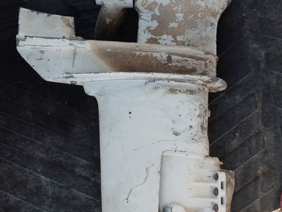 Used Boat Outdrive Lower Unit Propeller