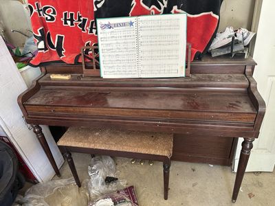 Piano w/ Bench