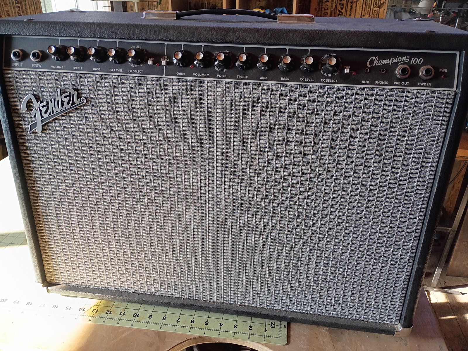 Fender Champion 100 guitar amp