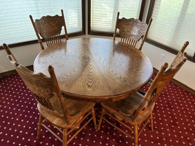 Kitchen Table with 4 Chairs
