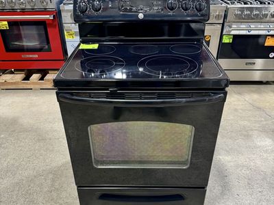 BLACK GE GLASS TOP RANGE