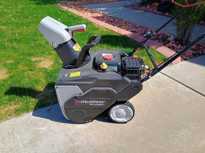 Murray Flurry 21" snow Blower. Brand New.
