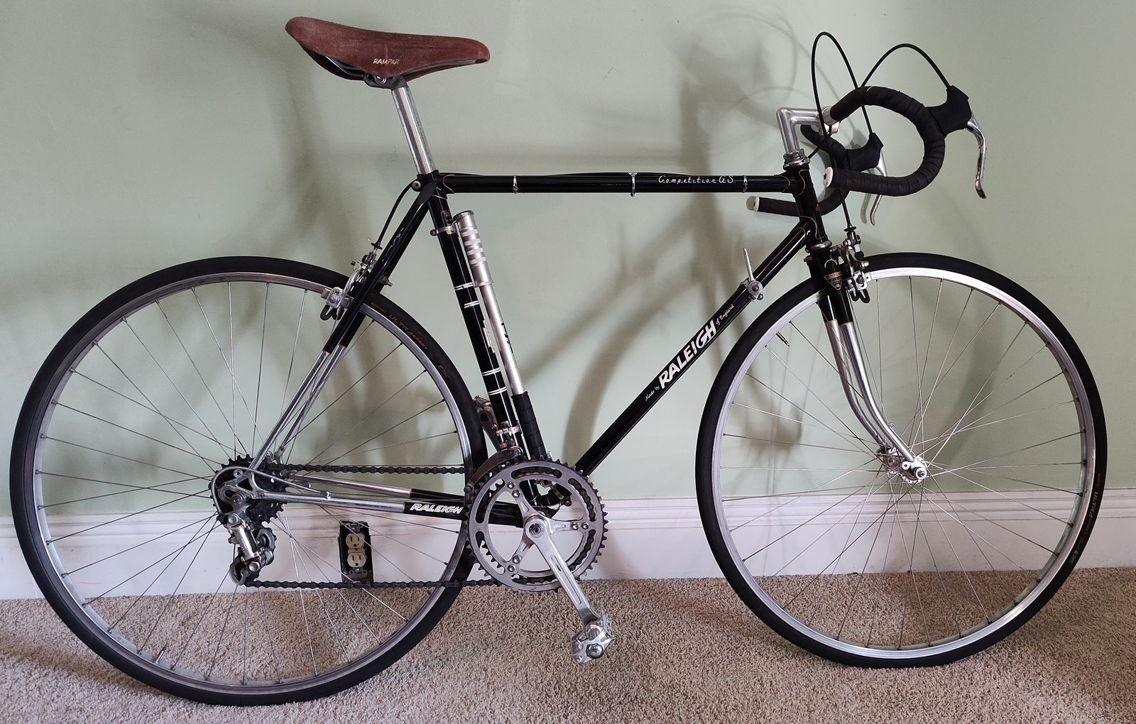 Raleigh racing road bike