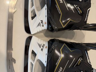 Bauer Supreme M40 Hockey Skates