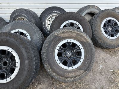 OEM Ford Bronco Sasquatch Wheels & Goodyear Territory MT Tires LT315/70R17